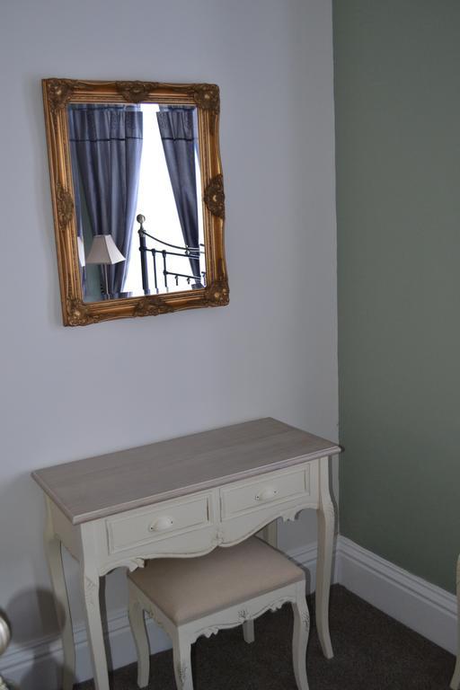 Bed and Breakfast Corra Lynn Вітбі Екстер'єр фото