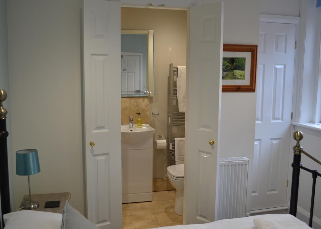 Bed and Breakfast Corra Lynn Вітбі Екстер'єр фото