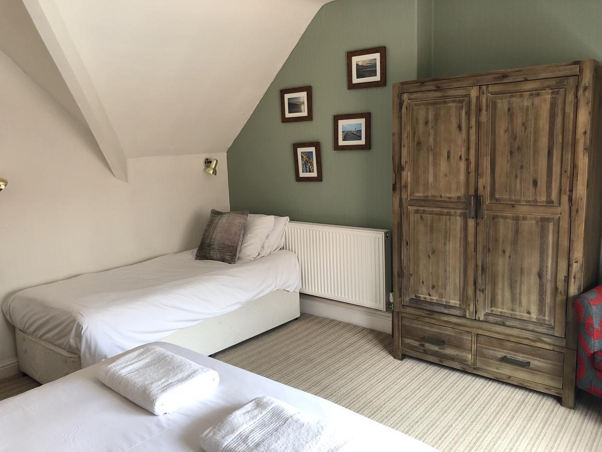 Bed and Breakfast Corra Lynn Вітбі Екстер'єр фото
